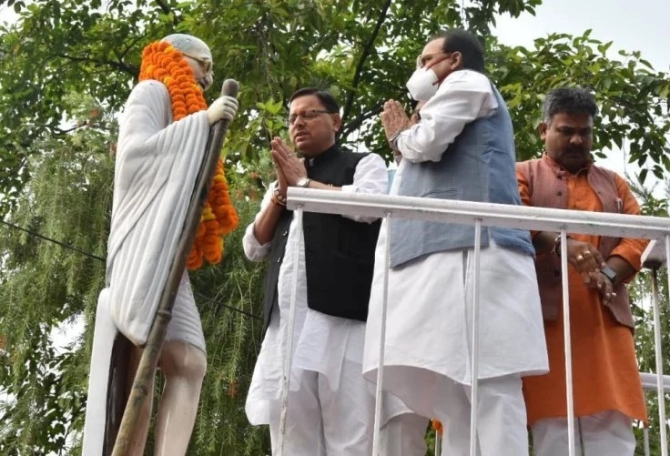 नमन: मुख्यमंत्री धामी ने बापू व लाल बहादुर शास्त्री को दी श्रद्धांजलि