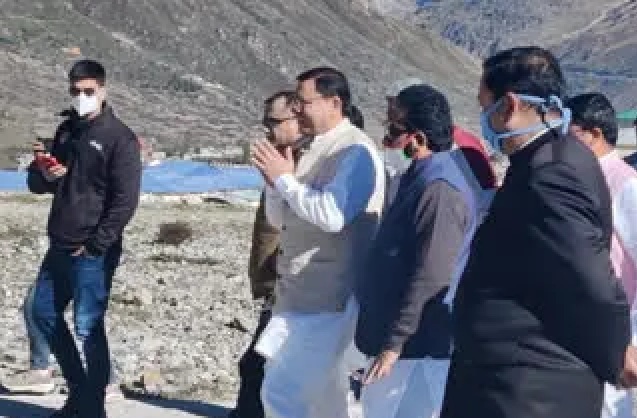 सुबह सीएम धामी ने किए भगवान बदरीनाथ के दर्शन