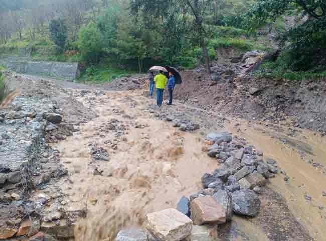 उत्तराखण्ड में बारिश का कहरः चार व्यक्तियों की मौत,सीएम धामी लगातर ले रहे स्थिति का जाएजा
