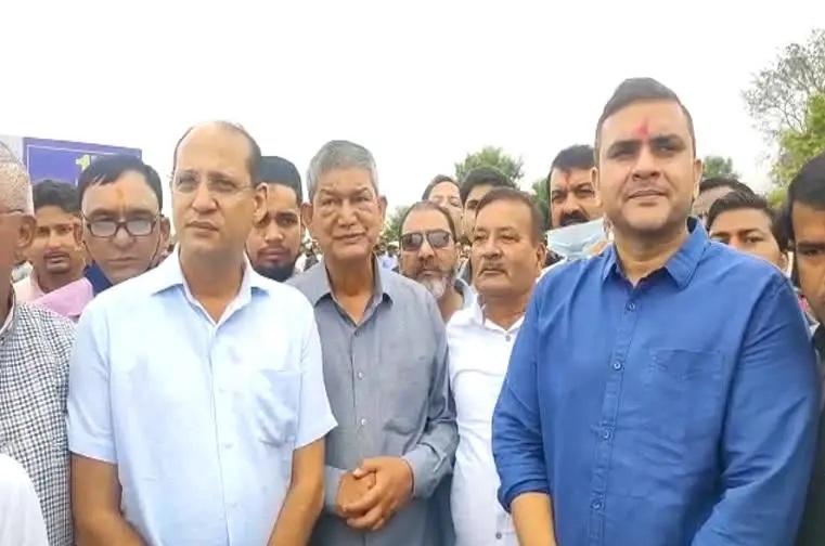हरीश रावत ने गौला पुल का किया निरीक्षण, लोगों की मौत पर जताया दुख