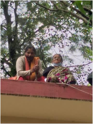आक्रोश: दून में छत और पेड़ पर चढ़े राज्य आंदोलनकारी