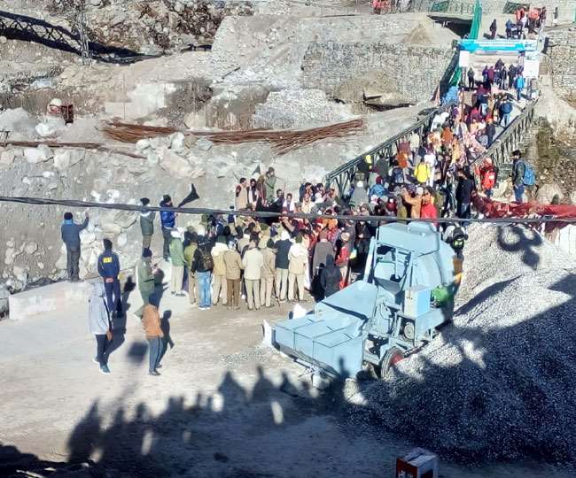 तीर्थ पुरोहित के विरोध के चलते त्रिवेंद्र नहीं कर पाए बाबा केदार के  दर्शन