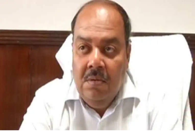 राज-काज: मुख्य स्थानिक आयुक्त पद से हटाए गए आईएएस ओम प्रकाश