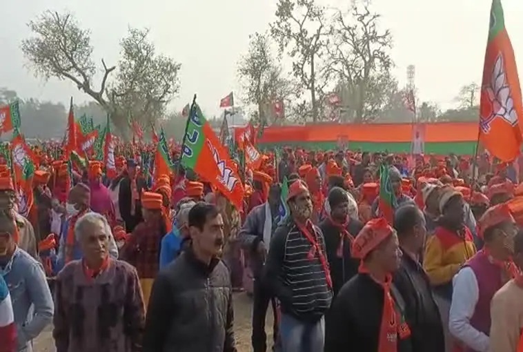 राजनीति: बीजेपी की विजय संकल्प यात्रा, जेपी नड्डा ने रोड शो से भरी चुनावी हुंकार