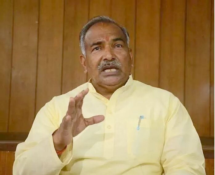 निजी स्कूलों की मनमानी पर लगाम लगाएगा नियामक प्राधिकरणः शिक्षा मंत्री