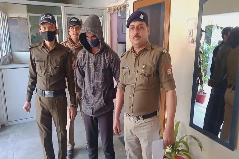 नाबालिग को बंधक बनाकर किया दुष्कर्म, जब हो गयी गर्भवती तब खुला राज