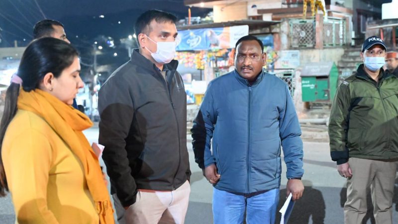 परख: जिलाधिकारी टिहरी डॉ. सौरभ गहरवार ने किया रैन बसेरा का स्थलीय निरीक्षण, व्यवस्थाओं का लिया जायजा
