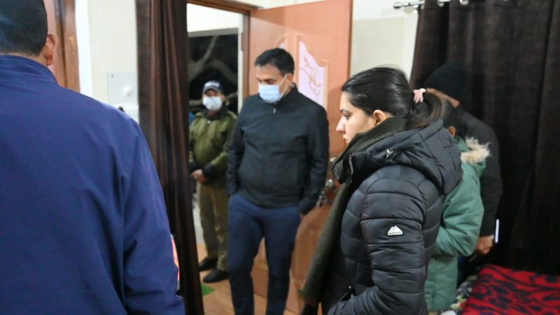 जायजा: डीएम डाॅ सौरभ गहरवार ने किया व्यवस्थाओं का निरीक्षण, रैनबसेरा में सुविधाएं दुरस्त करने के दिए निर्देश