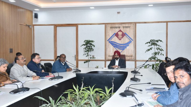 मुख्य सचिव ने की केदारनाथ पुनर्निर्माण कार्यों की प्रगति की समीक्षा, निर्धारित समय सीमा में कार्यों को पूरा करने के दिए निर्देश