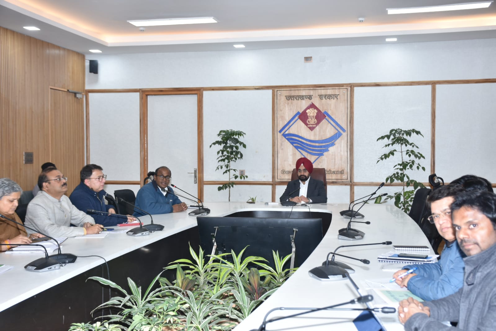 मुख्य सचिव ने की केदारनाथ पुनर्निर्माण कार्यों की प्रगति की समीक्षा, निर्धारित समय सीमा में कार्यों को पूरा करने के दिए निर्देश