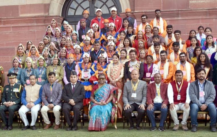 शाबाशी: उत्तराखंड के कलाकारों को राष्ट्रपति ने किया आमंत्रित, गणतंत्र दिवस पर प्रस्तुत की थी मानसखंड की झांकी