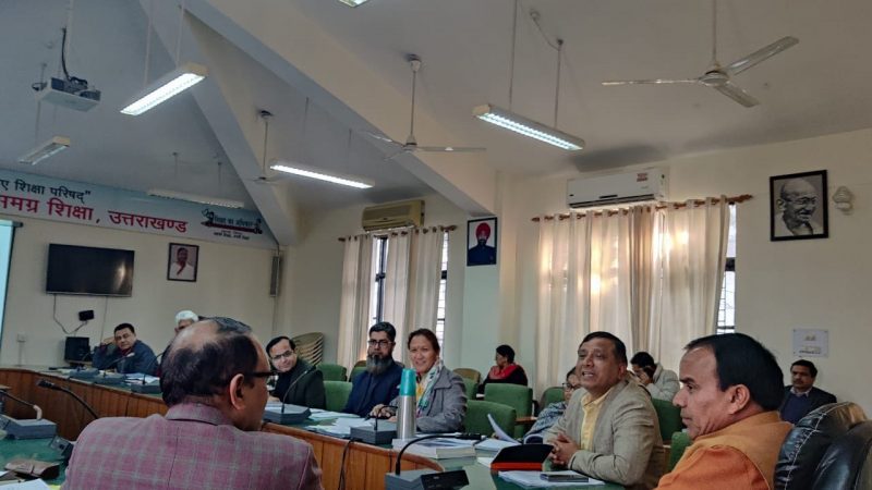 प्रगति: उत्तराखंड के 1124 स्कूलों में तैयार होगी स्मार्ट क्लास, शिक्षा मंत्री डॉ धन सिंह रावत ने दिए निर्देश