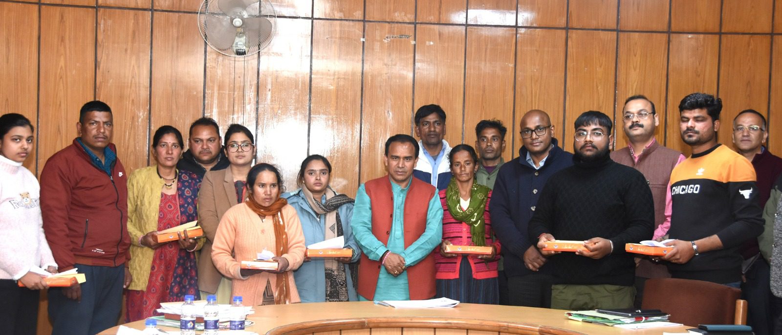 सौगात: कैबिनेट मंत्री डाॅ धन सिंह रावत की पहल से सहकारी संस्थाओं के मृतक आश्रितों को मिली नौकरी, डाॅ रावत ने बांटे नियुक्ति पत्र