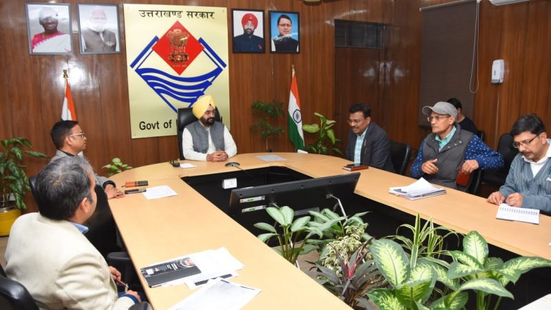 सुविधा: पर्वतीय जनपदों में खूबसूरत पर्यटन स्थलों के आसपास बनेंगी छोटी-छोटी पार्किंग, मुख्य सचिव ने दिए निर्देश देहरादून।
