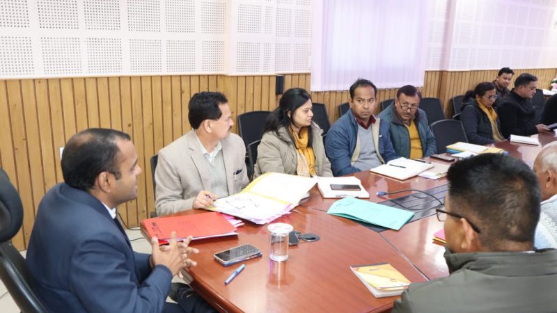 एक्शन: सड़क सुरक्षा के नियमों की अनदेखी करने वालों पर चलेगा पुलिस व प्रशासन का डंडा, डीएम ने दिए निर्देश
