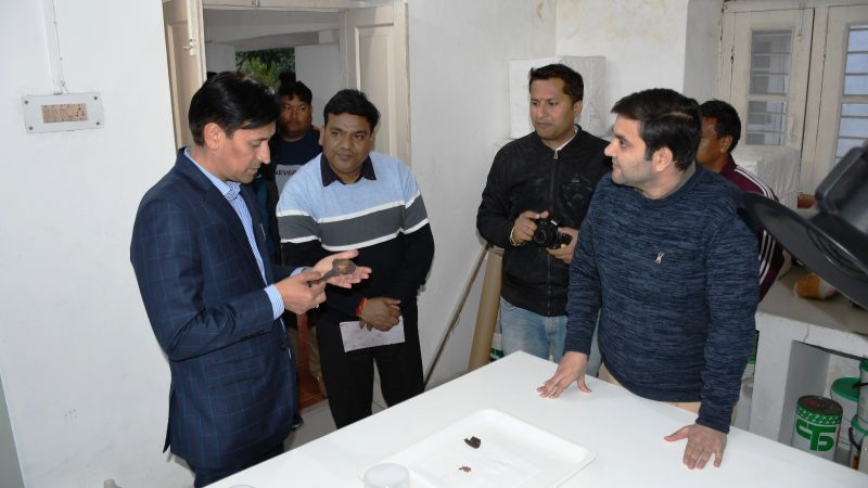 जायजा: कुमाऊं कमिश्नर दीपक रावत ने किया हिमसा का निरीक्षण, धरोहरों के संरक्षण को बताया महत्वपूर्ण