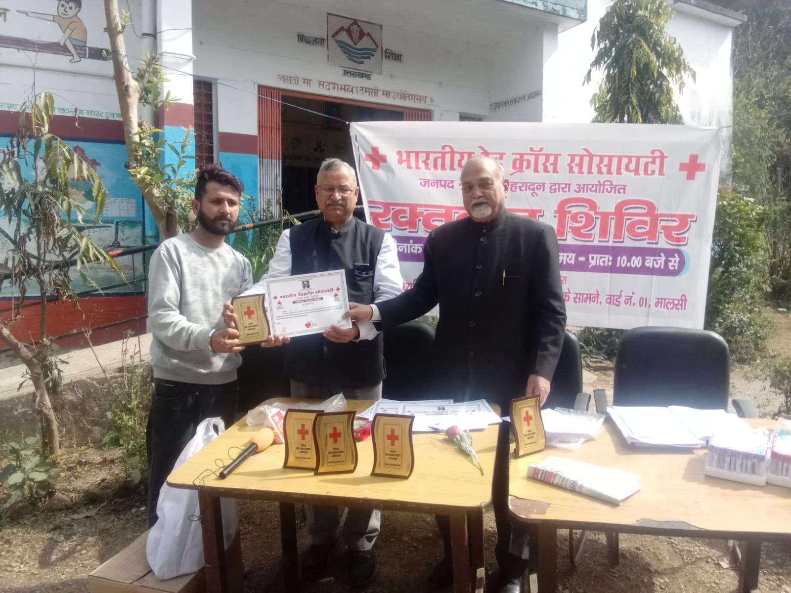 जनसेवा: भारतीय रेड क्रॉस सोसायटी के सहयोग से स्व. रतनी देवी खत्री की छठी पुण्यतिथि पर रक्तदान शिविर का आयोजन