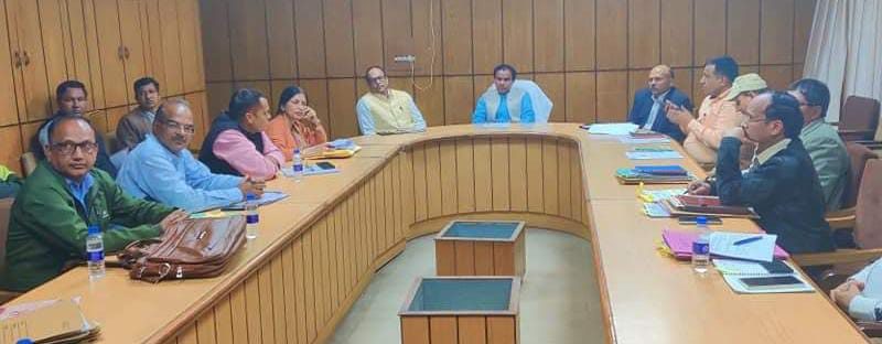 निर्णय: शिक्षक संगठनों के साथ शिक्षा मंत्री डॉ. धन सिंह रावत की बैठक में बनी सहमति, शिक्षा विभाग में शीघ्र होगी पदोन्नति