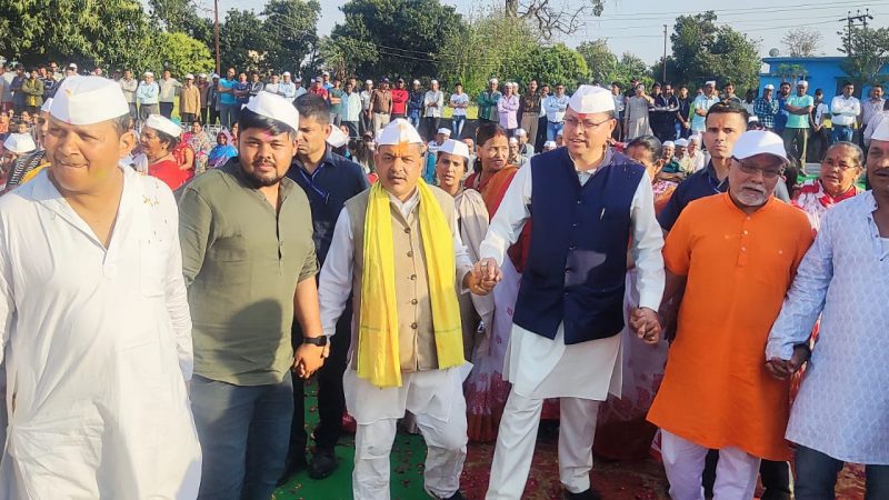 भागीदरी: होली मिलन समारोह में शामिल हुए सीएम धामी, होली को बताया उल्लास और सौहार्द का त्यौहार