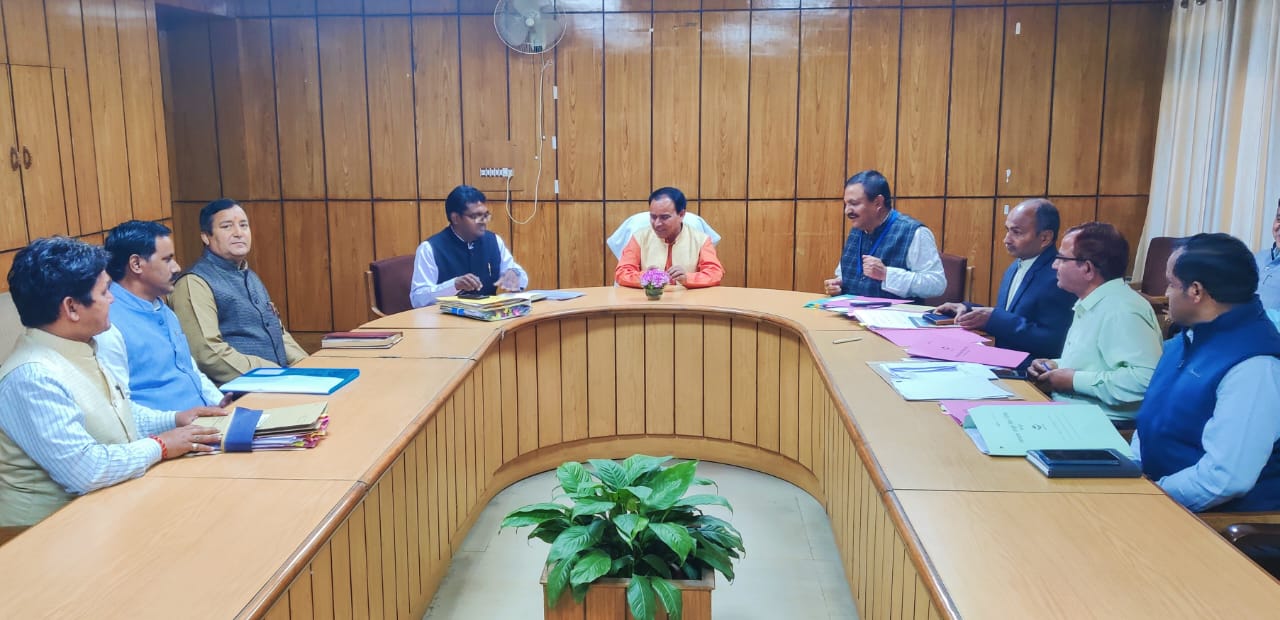 संस्कृत शिक्षा: शिक्षा मंत्री डॉ. धन सिंह रावत ने दिये नियमावली शीघ्र जारी करने के निर्देश