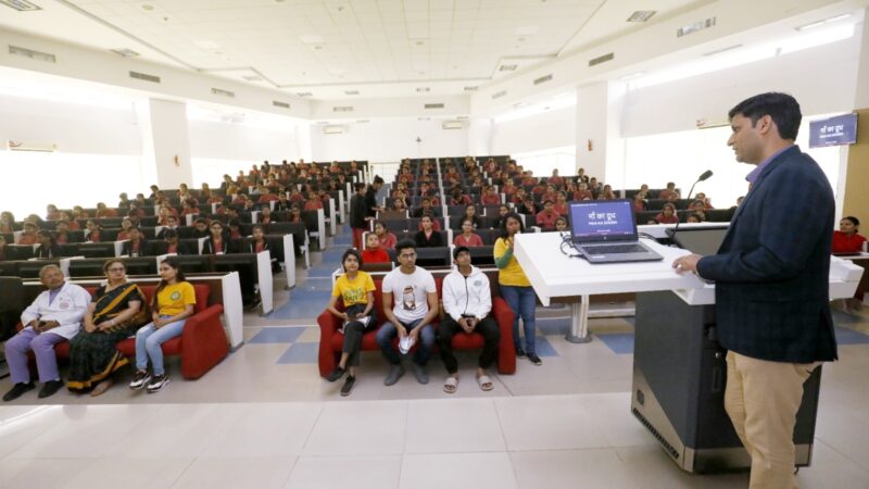 एम्स: पुरस्कार विजेता फिल्म ‘मां का दूध‘ की स्क्रीनिंग का आयोजन, डेयरी उद्योग में शोषणकारी प्रथाओं पर चोट