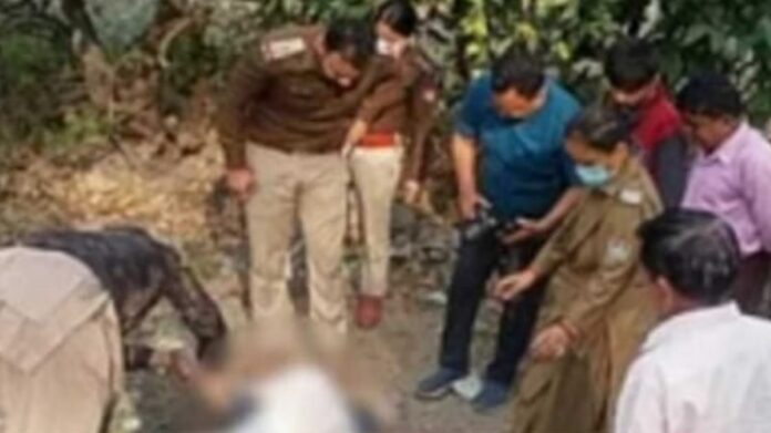 सनसनी:  हाईवे किनारे मिला वृद्घा का शव, लूट के बाद की हत्या की आशंका