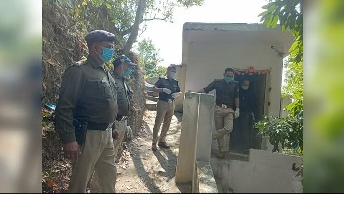 सनसनी: मकान से महिला सहित तीन बच्चों की सड़ी-गली लाश मिलने से सनसनी