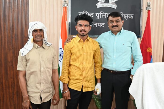 साहस: पिता-पुत्र की जोड़ी पड़ी बदमाशों पर भारी, लूट के मंसूबों पर फेर दिया पानी