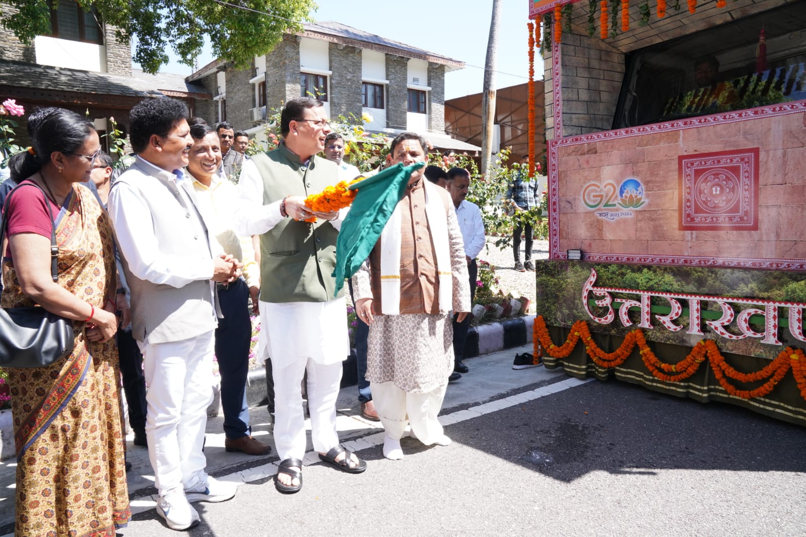 खास खबर: अब प्रदेशवासी भी देखेंगे गणतंत्र दिवस परेड-2023 में प्रथम रही झांकी ‘मानसखंड’, सीएम धामी ने किया फ्लैग ऑफ