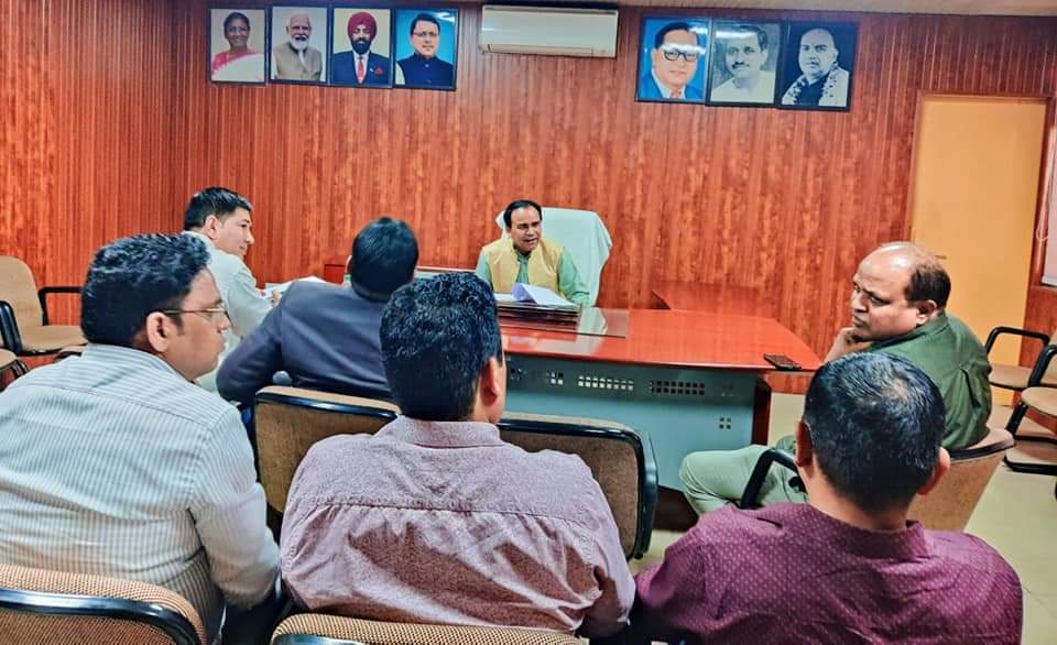 सख़्ती: यात्रा मार्गों पर चलेगा विशेष अभियान, स्वास्थ्य मंत्री डॉ. धन सिंह रावत ने दिये खाद्य पदार्थों की नियमित सैम्पलिंग के निर्देश