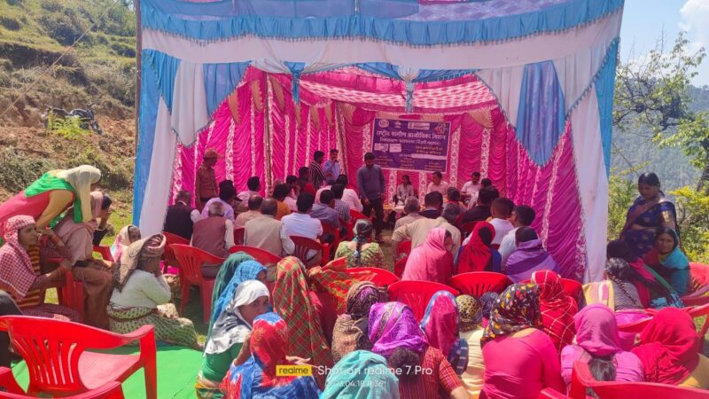 भ्रमण: कार्यक्रम क्रियान्वयन विभाग क विशेष कार्याधिकारी ने आमजन व विभागीय अधिकारियों के साथ किया संवाद