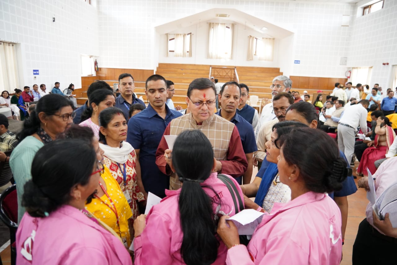 राज-काज: मुख्यमंत्री धामी ने सुनी जन समस्याएं, अधिकांश जन समस्याओं का मौके पर ही किया निस्तारण