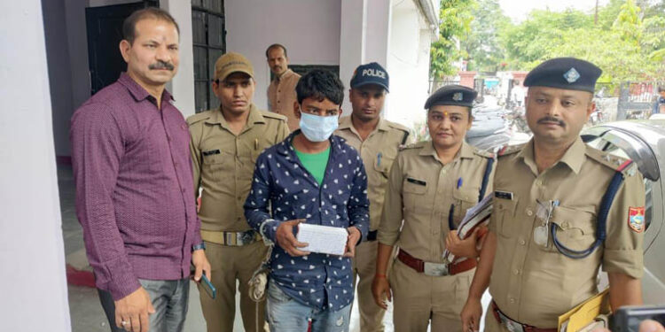 शिकंजा: पुलिस ने स्मैक के साथ दबोचा नशा तस्कर