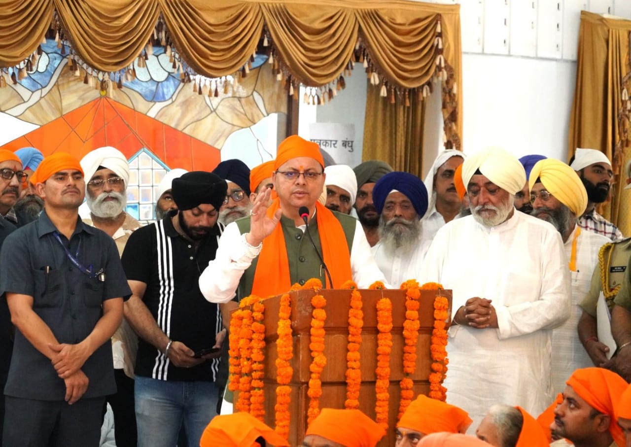 हेमकुंड साहिब: सीएम धामी व राज्यपाल ने श्रद्धालुओं के पहले जत्थे को शुभकामनाएं देकर किया रवाना