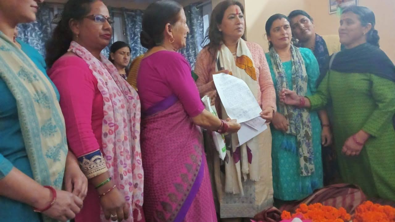 आवाज़: महिला सशक्तिकरण मंत्री से सुपरवाईजर पद पर चयनित आंगनवाड़ी कार्यकर्त्रियों को शीघ्र नियुक्ति दिए जाने का अनुरोध