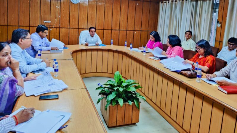 डेंगू: बचाव की तैयारियों पर गंभीर हुए स्वास्थ्य मंत्री डॉ. धन सिंह रावत, जागरूकता अभियान चलाने पर दिया जोर