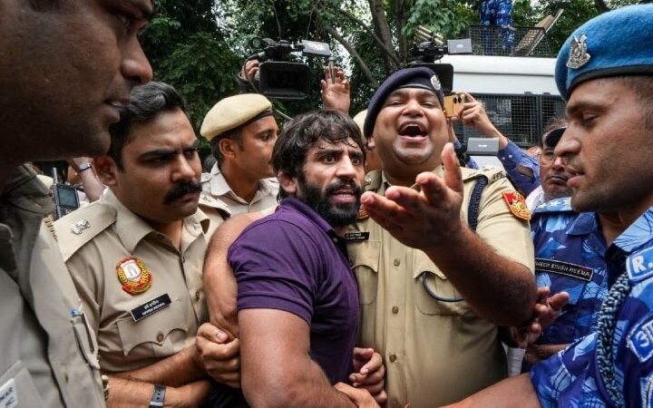 बड़ी खबर: गंगा में अपने मेडल प्रवाहित करेंगे पहलवान