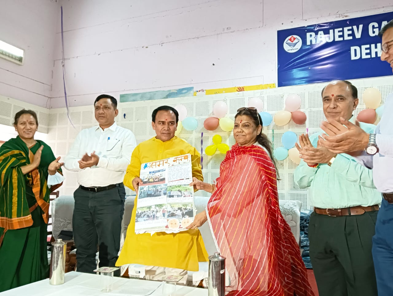 समर कैंप: स्लम एरिया के 400 बच्चों ने सीखीं विभिन्न गतिविधियां, समापन पर शिक्षा मंत्री ने छात्रों को वितरित किये स्कूल बैग