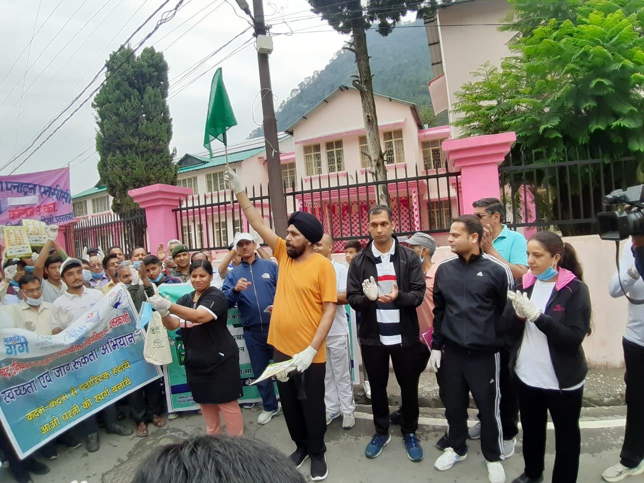 स्वच्छता: रविवार को यहां चलाया गया स्वच्छता महाअभियान, जिले को स्वच्छ रखने का लिया गया संकल्प