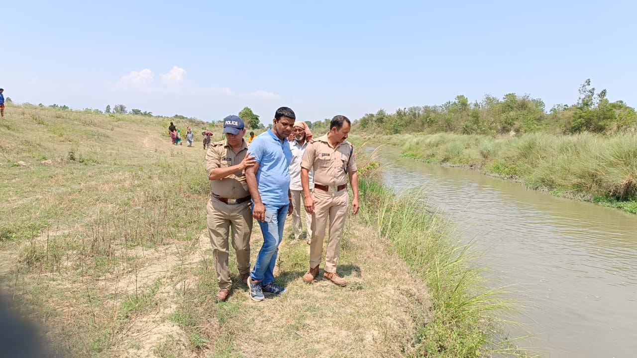 खुलासा:  नदी में मिले दो कटे पैरों से हुई गुमशुदा महिला की पहचान, कटे पंजे का रहस्य बरकरार