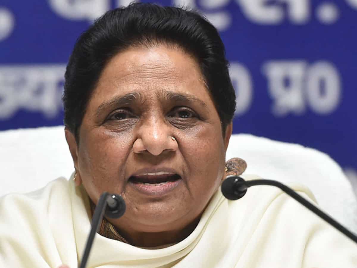 आलोचना: बसपा सुप्रीमो ने की मजारों को तोड़े जाने की निंदा, धामी सरकार के फैसले को ठहराया गलत