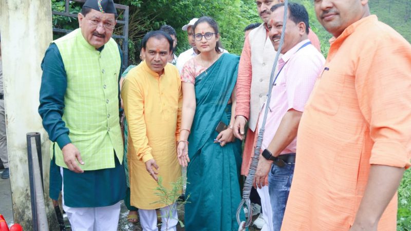 अच्छी खबर: उत्तराखंड में 8 हजार शिक्षकों व ढाई हजार चतुर्थ श्रेणी के पदों पर होगी भर्ती, शिक्षा मंत्री डॉ धन सिंह रावत का ऐलान
