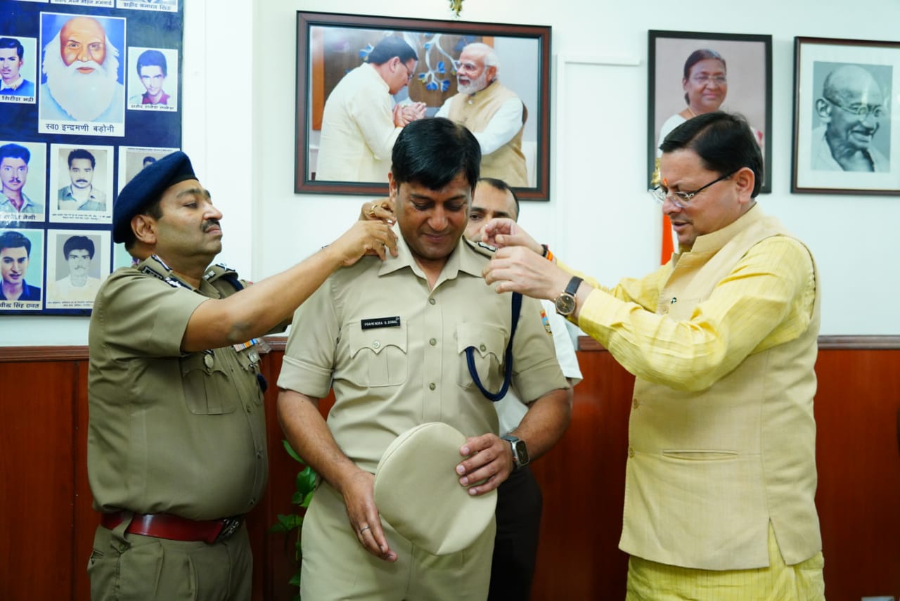 बधाई: आई.पी.एस. कैडर में प्रोन्नत पुलिस सेवा के अधिकारियों को सीएम धामी ने दीं शुभकामनाएं