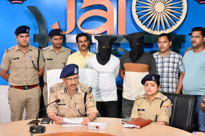 शिकंजा:  पुलिस को मिली बड़ी कामयाबी, चोरी के माल सहित किये दो चेन लुटेरे  गिरफ्तार