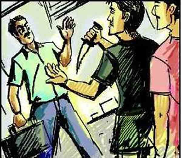 दुस्साहस:  बदमाशों ने चाकू की नोक पर सर्राफा व्यापारी से लूट लिया लाखों का सोना, दून बॉर्डर पर मोहंड के पास हुई वारदात