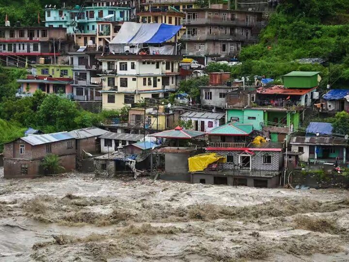 खतरनाक: एनजीटी के आदेशों का नहीं हो रहा है पालन, खतरे की जद में आ गई हैं नदियों के किनारे बसी बस्तियां