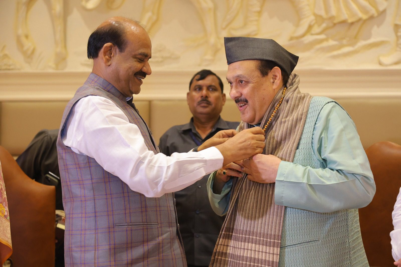 जन्मदिन: लोकसभा अध्यक्ष ओम बिरला ने श्रीभोले जी महाराज को दी बधाई, समाज सेवा के कार्यों की जमकर की सराहना
