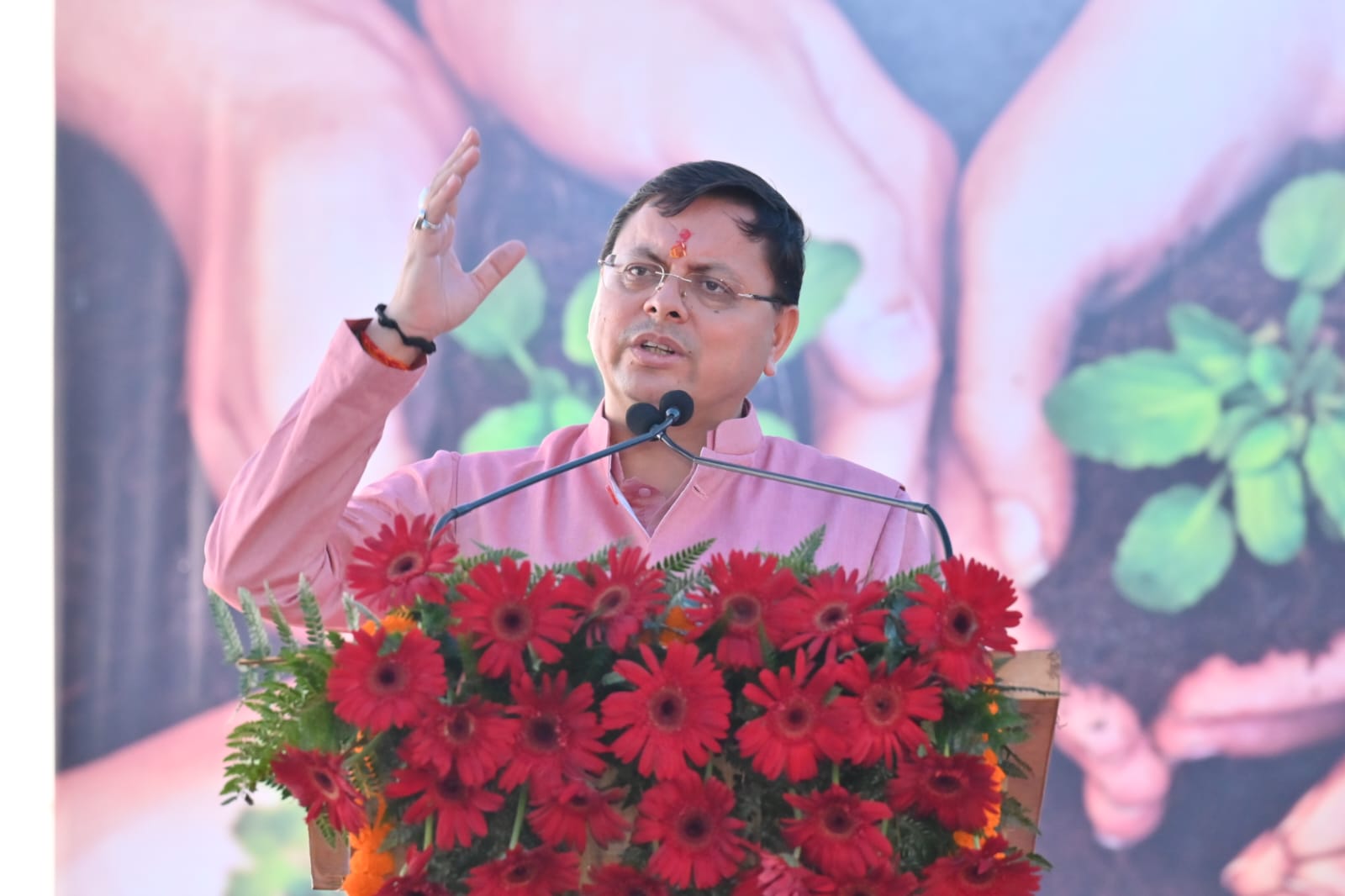 जयहिंद:’वीरों का नमन’ कार्यक्रम में सीएम धामी ने स्वतंत्रता सेनानियों एवं शहीदों के परिजनों को किया सम्मानित