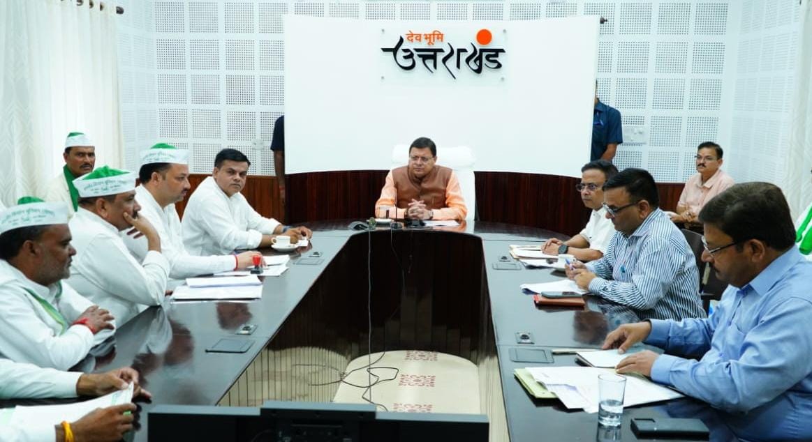 राज-काज: किसान प्रतिनिधिमंडल ने सीएम धामी से मिल कर बतायीं समस्याएं, सीएम ने दिलाया मदद का भरोसा