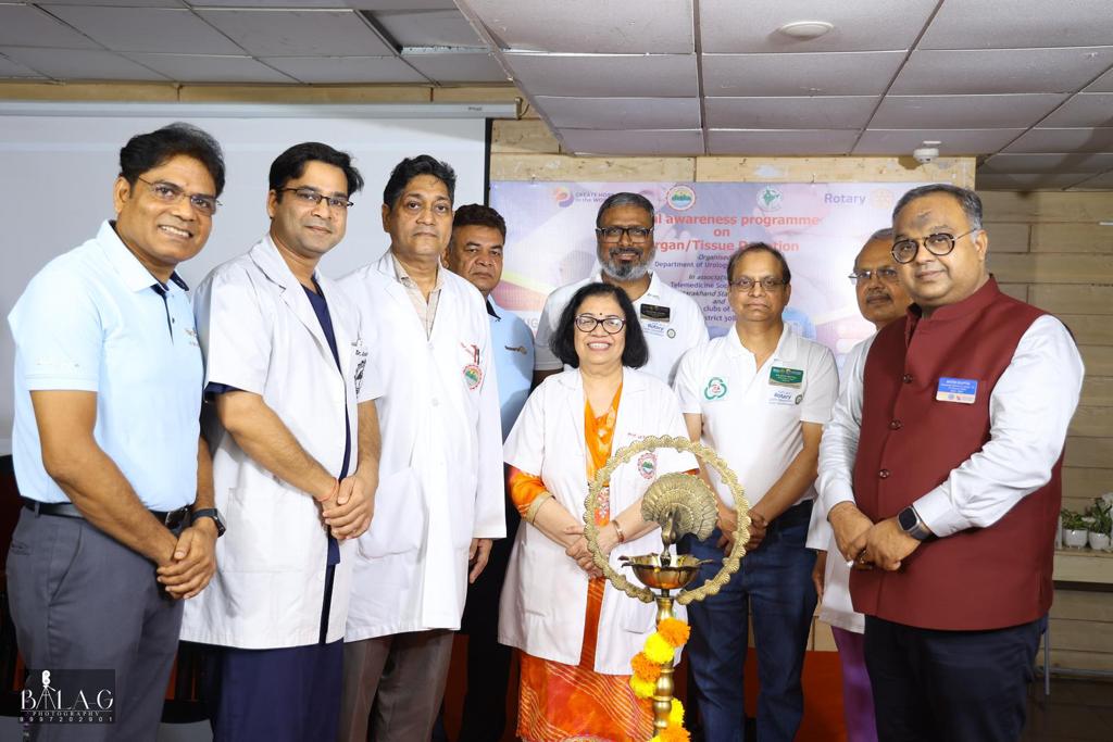 आयोजन: एम्स व रोटरी क्लब के संयुक्त तत्वावधान में हुआ नुक्कड़ नाटक, अंगदान के प्रति लोगों को किया प्रेरित